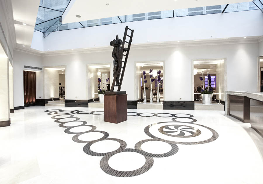 Tom Clark's statue at the InterContinental Wesminster