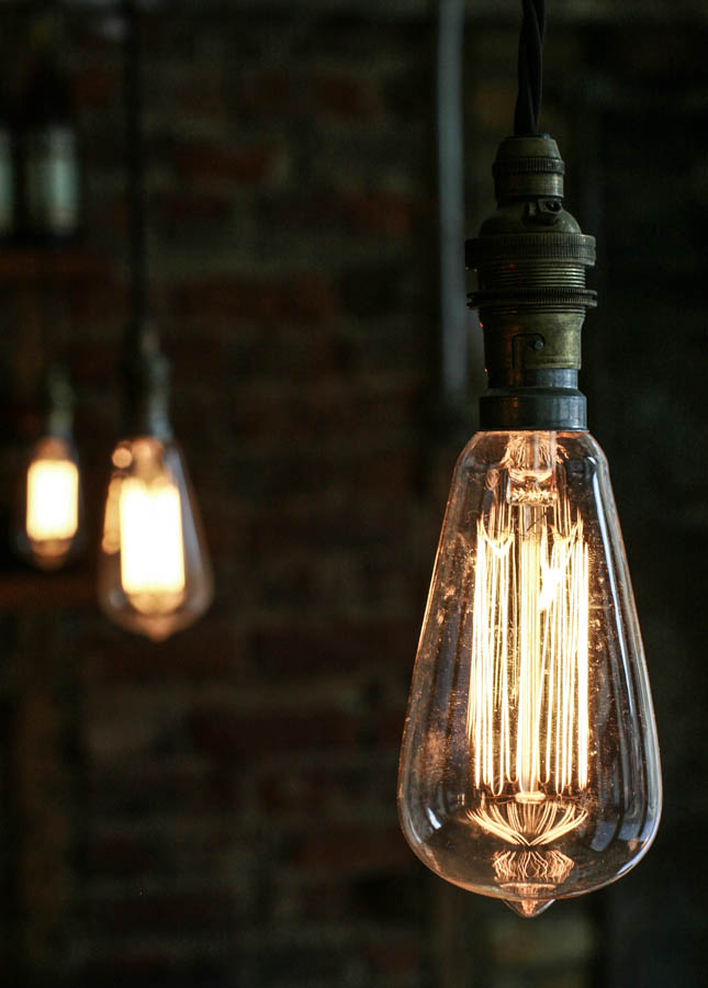 Edison bulbs at Polpo
